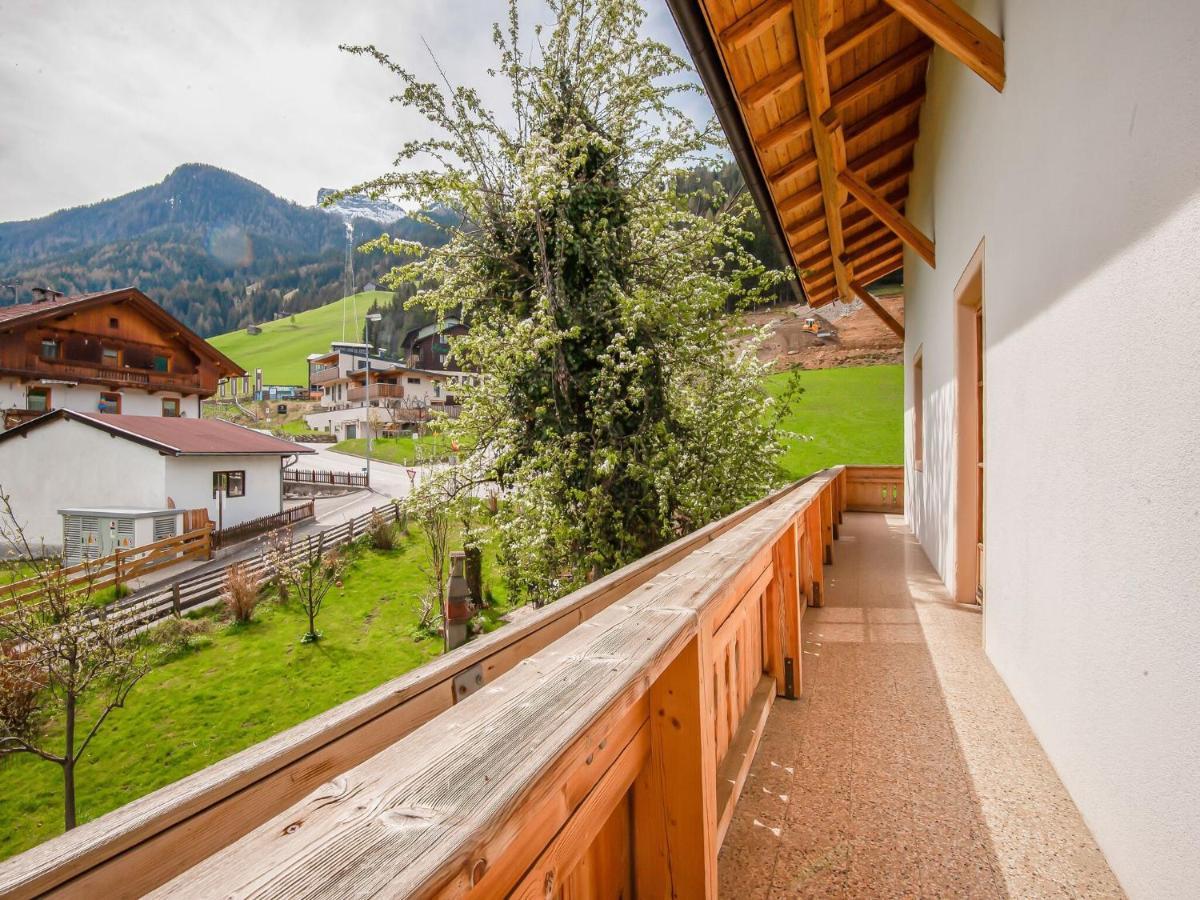 Attractive Apartment In Hainzenberg With Ski Room Bagian luar foto