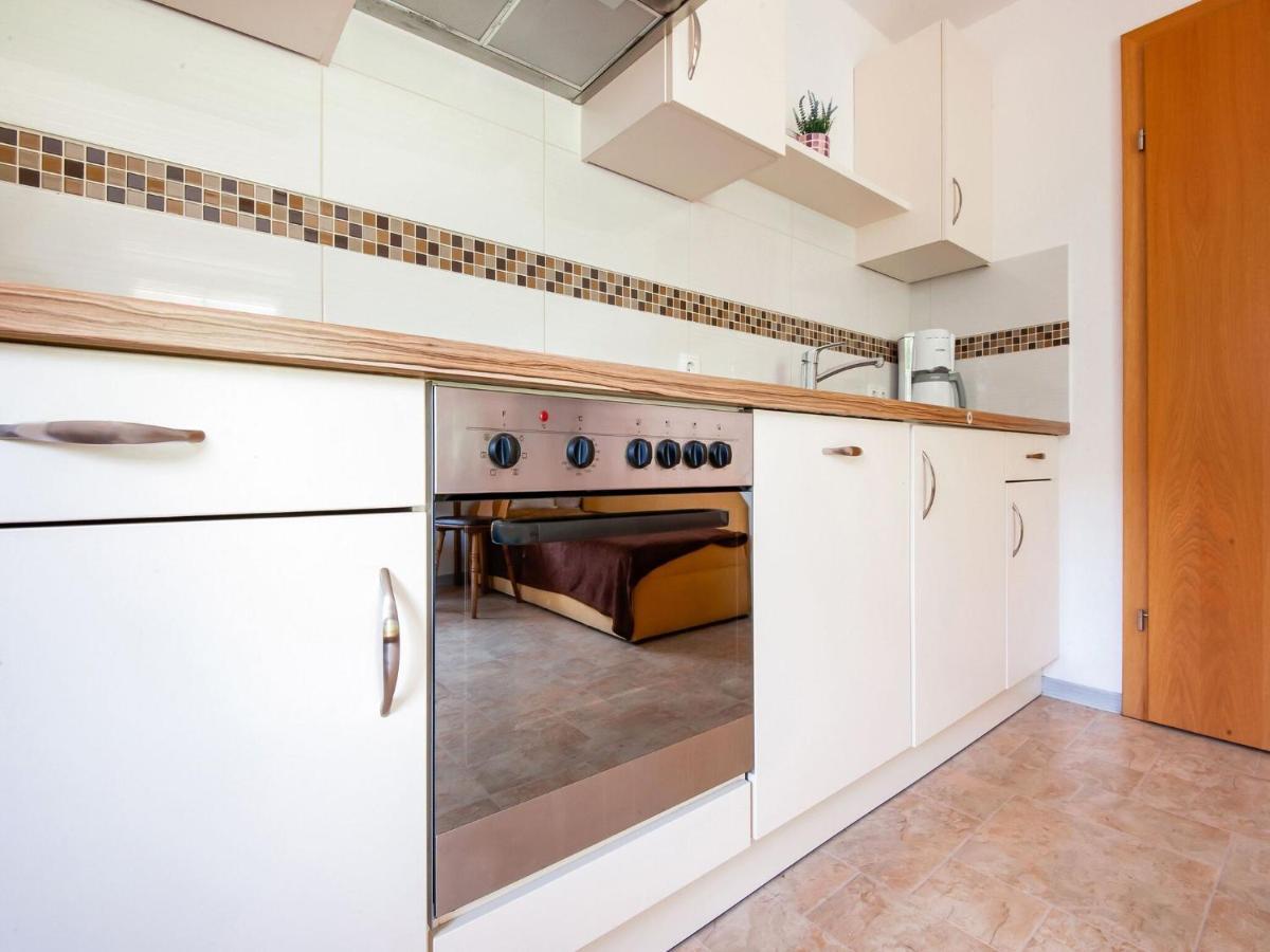 Attractive Apartment In Hainzenberg With Ski Room Bagian luar foto