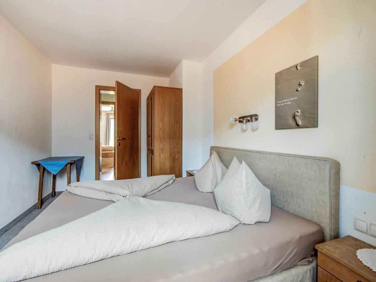 Attractive Apartment In Hainzenberg With Ski Room Bagian luar foto