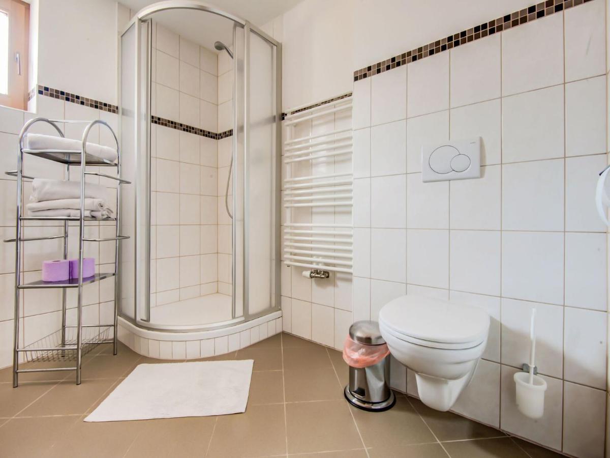 Attractive Apartment In Hainzenberg With Ski Room Bagian luar foto